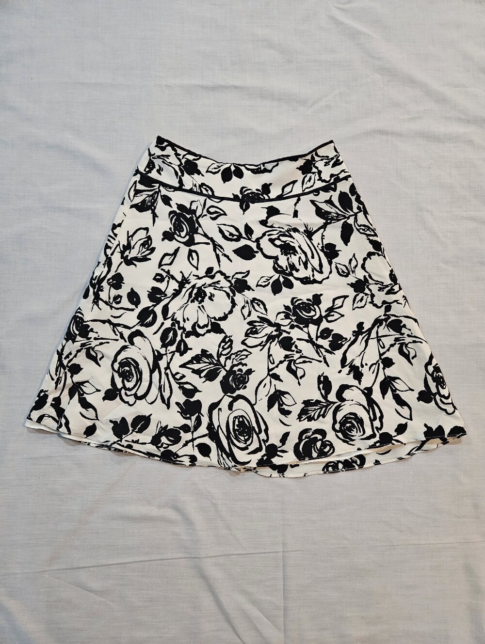 Ann Taylor Petite White & Black Floral Skirt